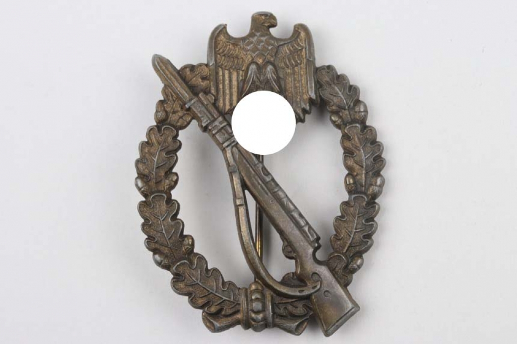 Infantry Assault Badge in Bronze