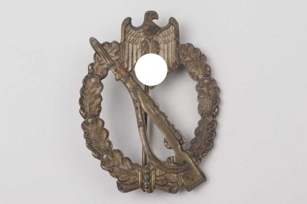 Infantry Assault Badge in bronze