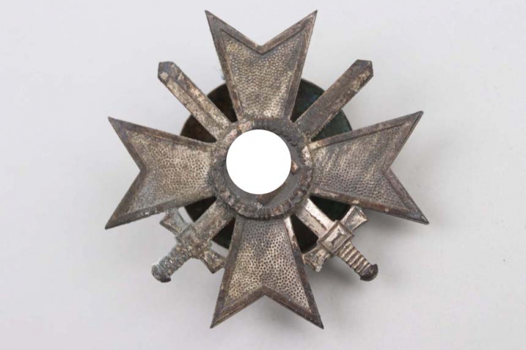 1939 War Merit Cross 1st with Swords on screw-back