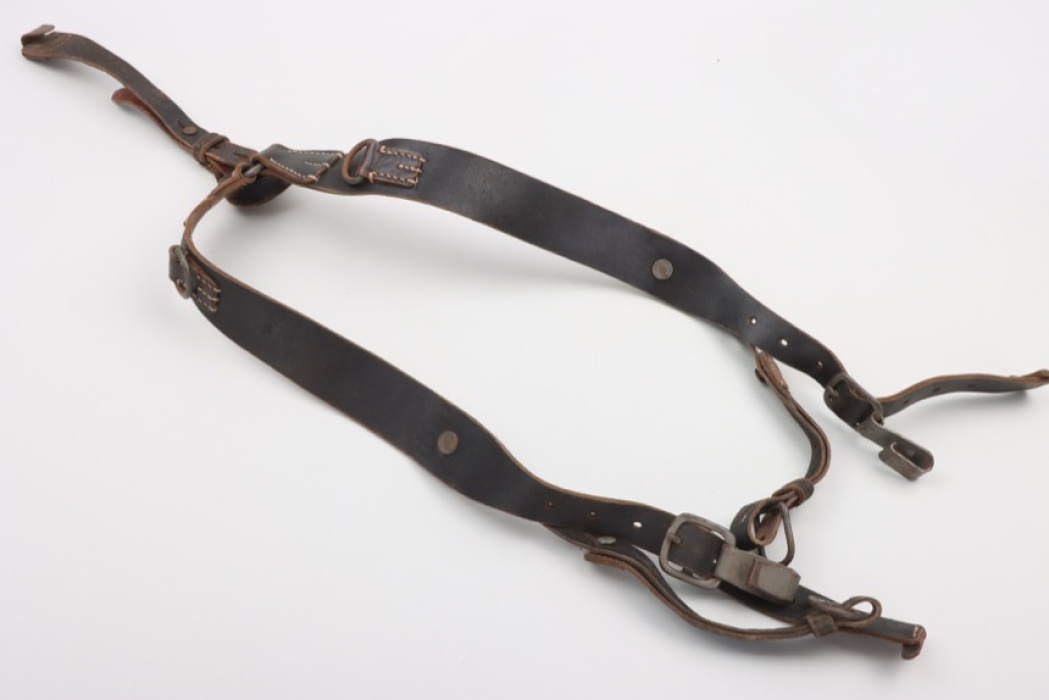 Wehrmacht belt support strap (y-strap)