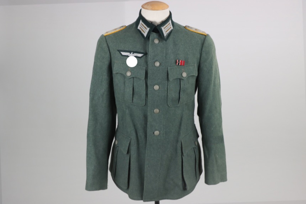 Heer cavalry field tunic for a Rittmeister mit removed cuff title