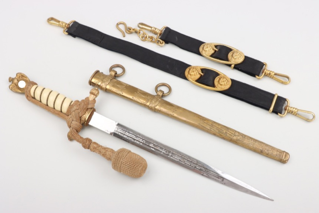 M38 Kriegsmarine officer's dagger with portepee and hangers - Eickhorn