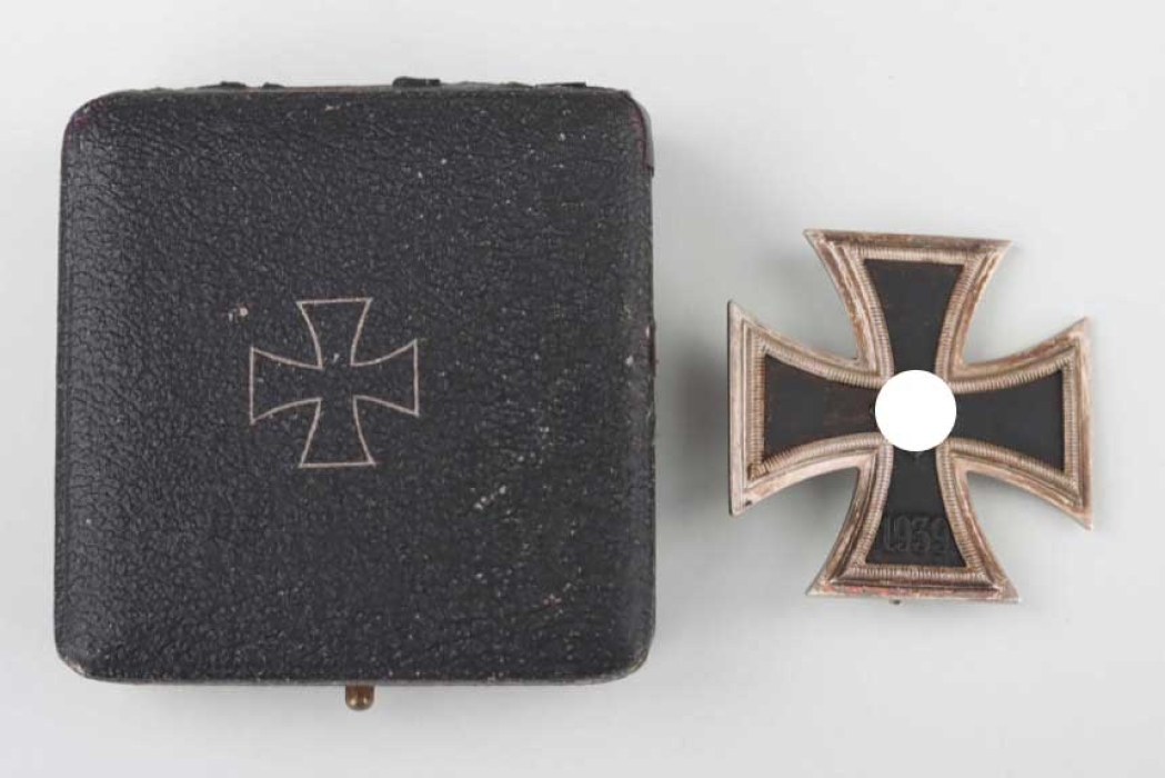 1939 Iron Cross 1st Class in case - 65