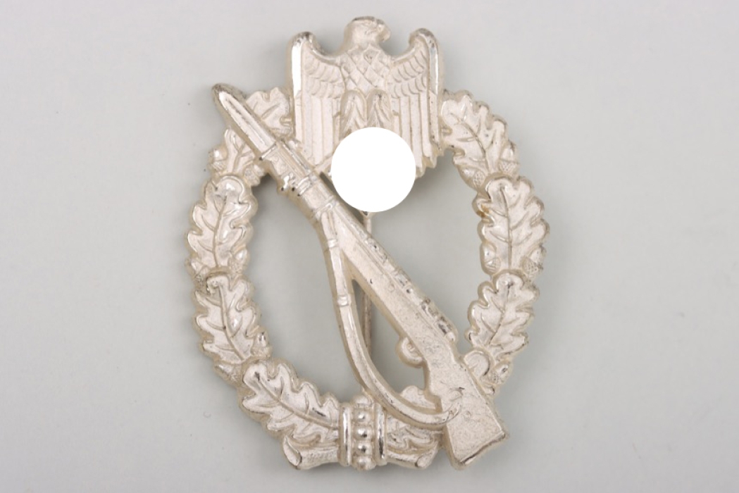 Infantry Assault Badge in Silver "S&H"