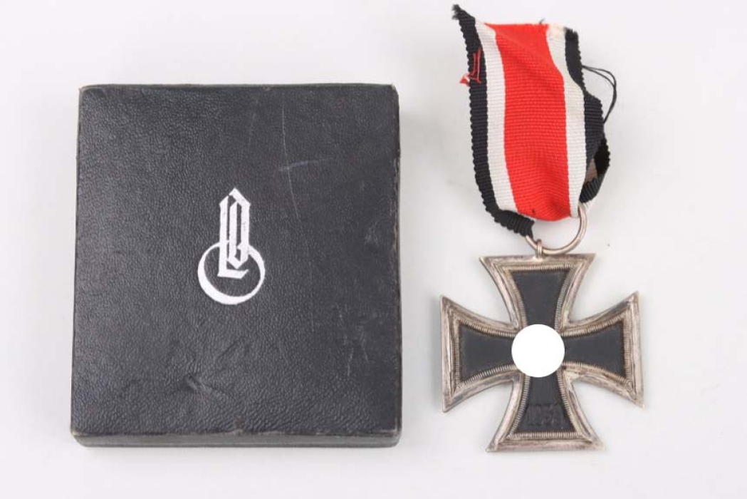 1939 Iron Cross 2nd Class in case - "26" B.H. Mayer´s Kunstprägeanstalt, Pforzheim