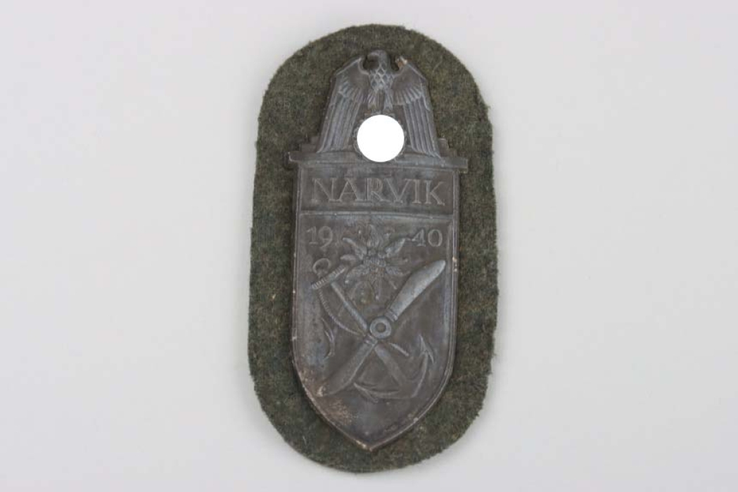 Heer Narvik Shield