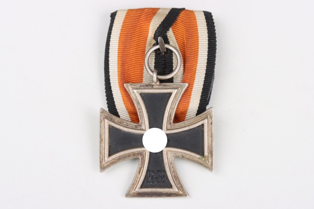 1939 Iron Cross 2nd Class on medal bar