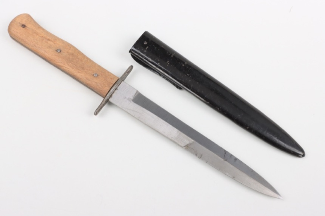 Luftwaffe trench knife - acceptance mark