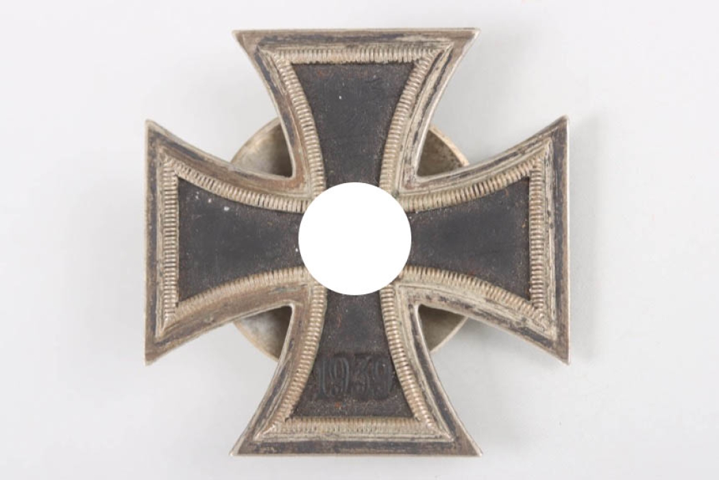 1939 Iron Cross 1st Class on screw-back - L/13