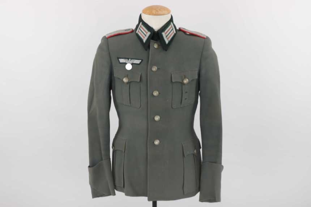 Heer artillery field tunic for a Leutnant