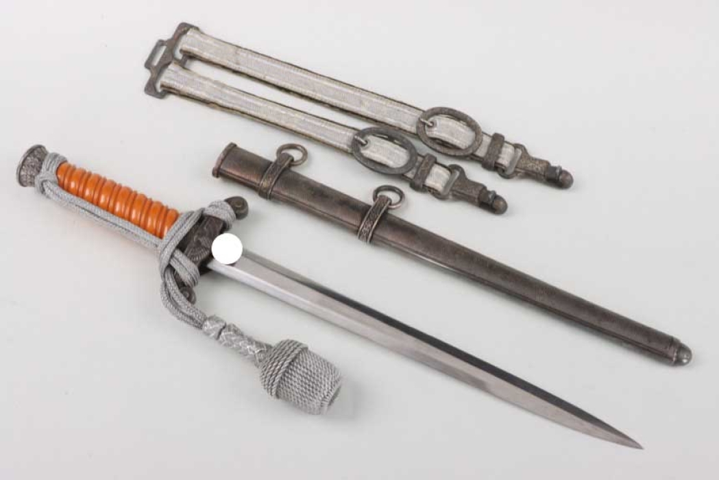 M35 Heer officer's dagger with hangers and portepee - Eickhorn