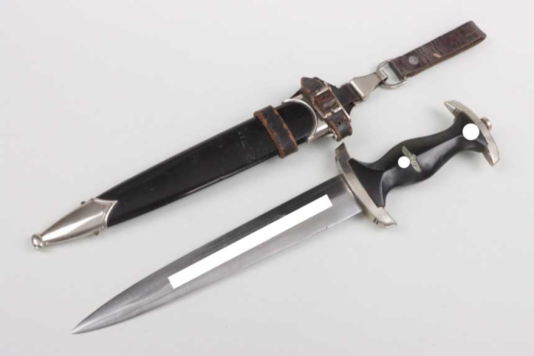 M33 SS Service Dagger with vertical hanger & belt loop - RZM M7/37 RZM 1051/39 SS (Robert Klaas)