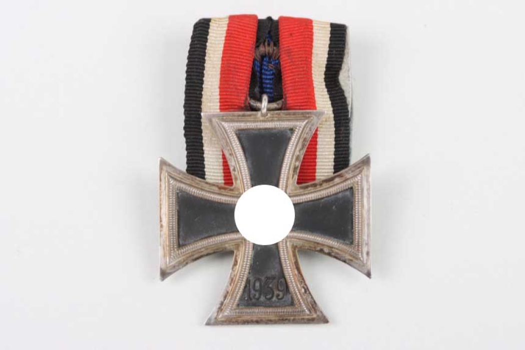 1939 Iron Cross 2nd Class KLein & Quenzer on single mount