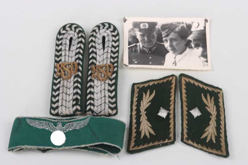 Customs insignia grouping with picture