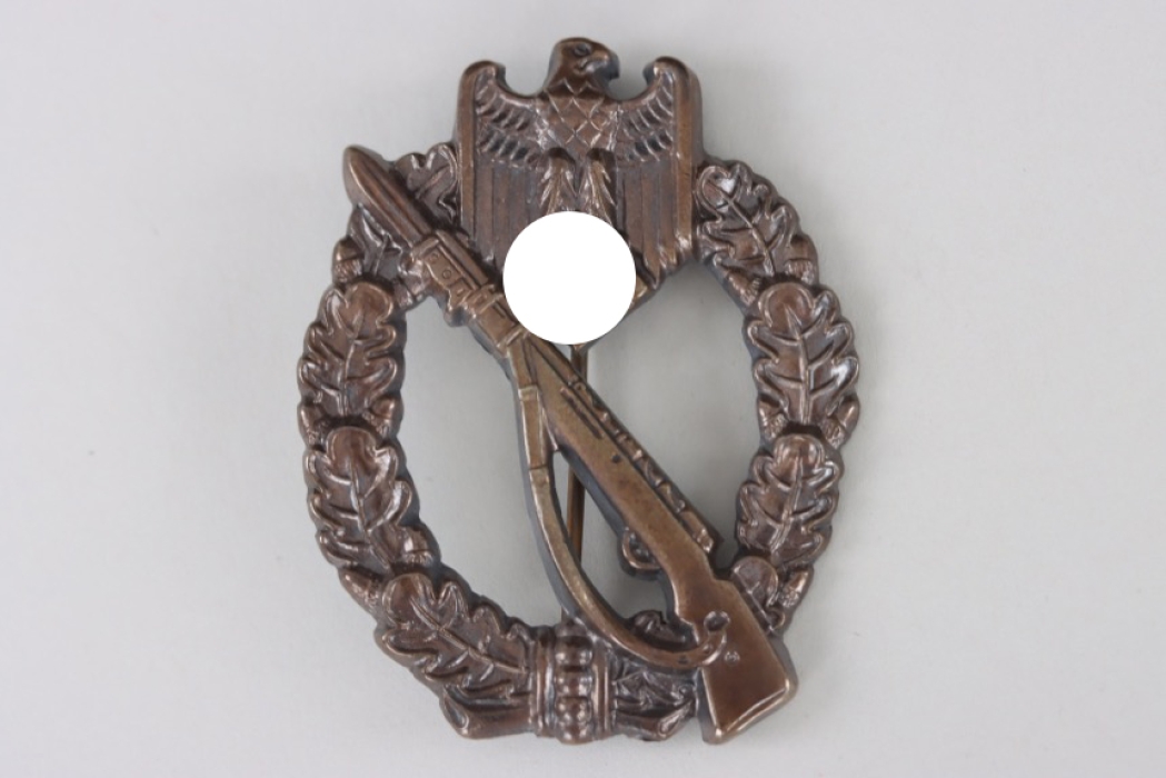 Infantry Assault Badge in Bronze "S&H"