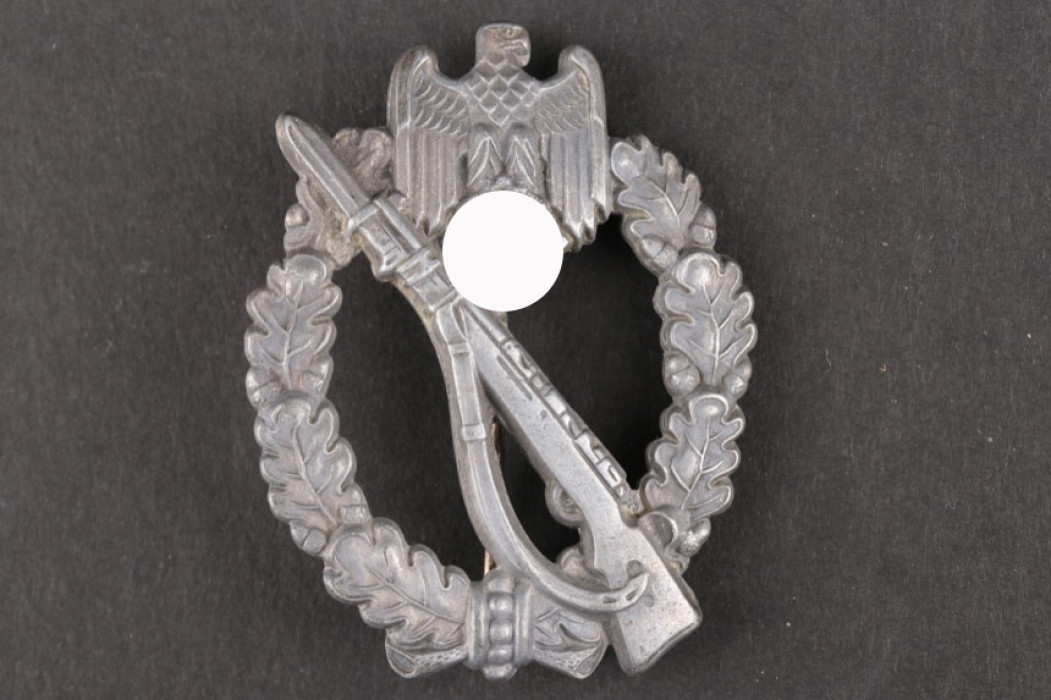 Infantry Assault Badge in Silver