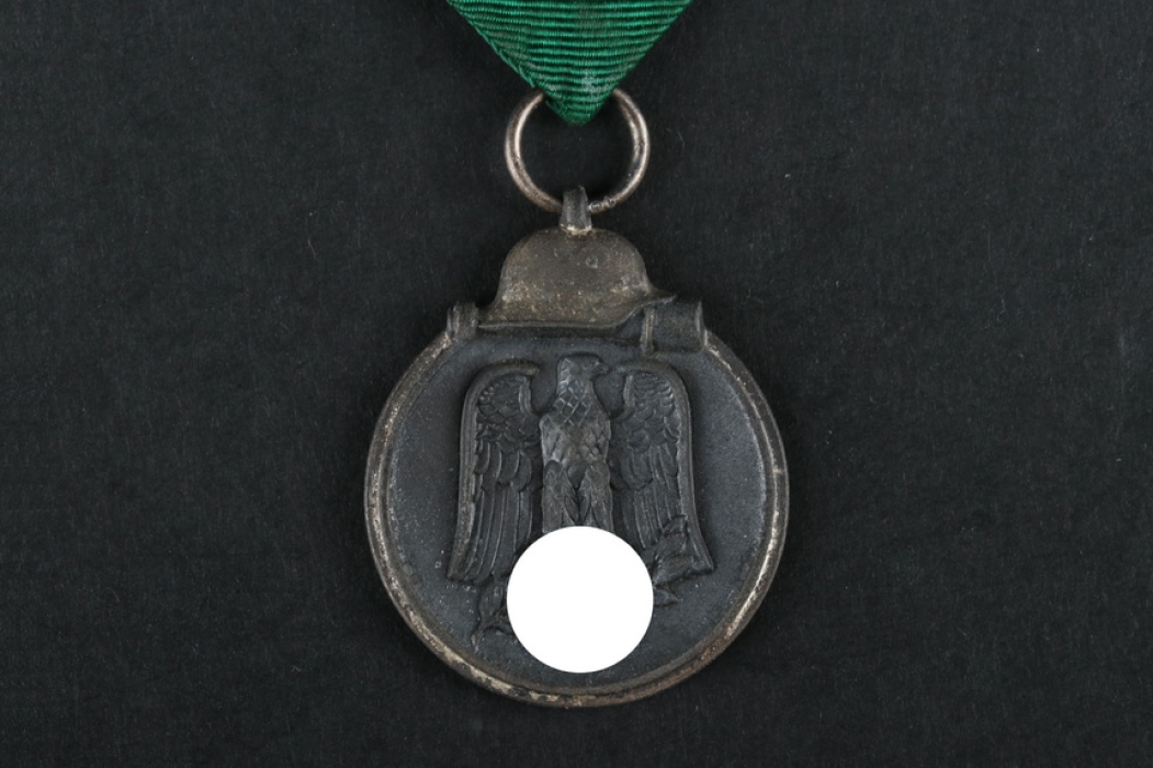 East Medal - 107