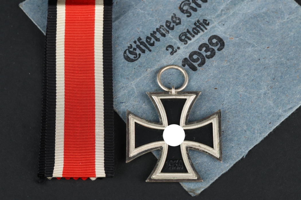 1939 Iron Cross 2nd Class with award pouch