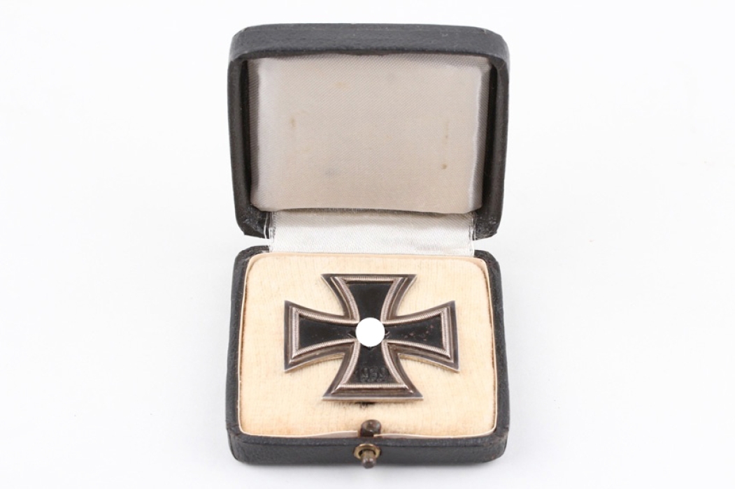 1939 Iron Cross 1st Class (Mayer) in case 